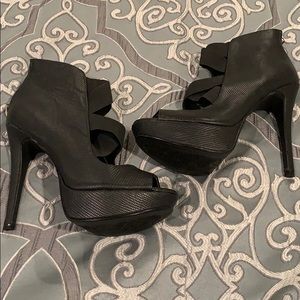 Black high heels Steve Madden